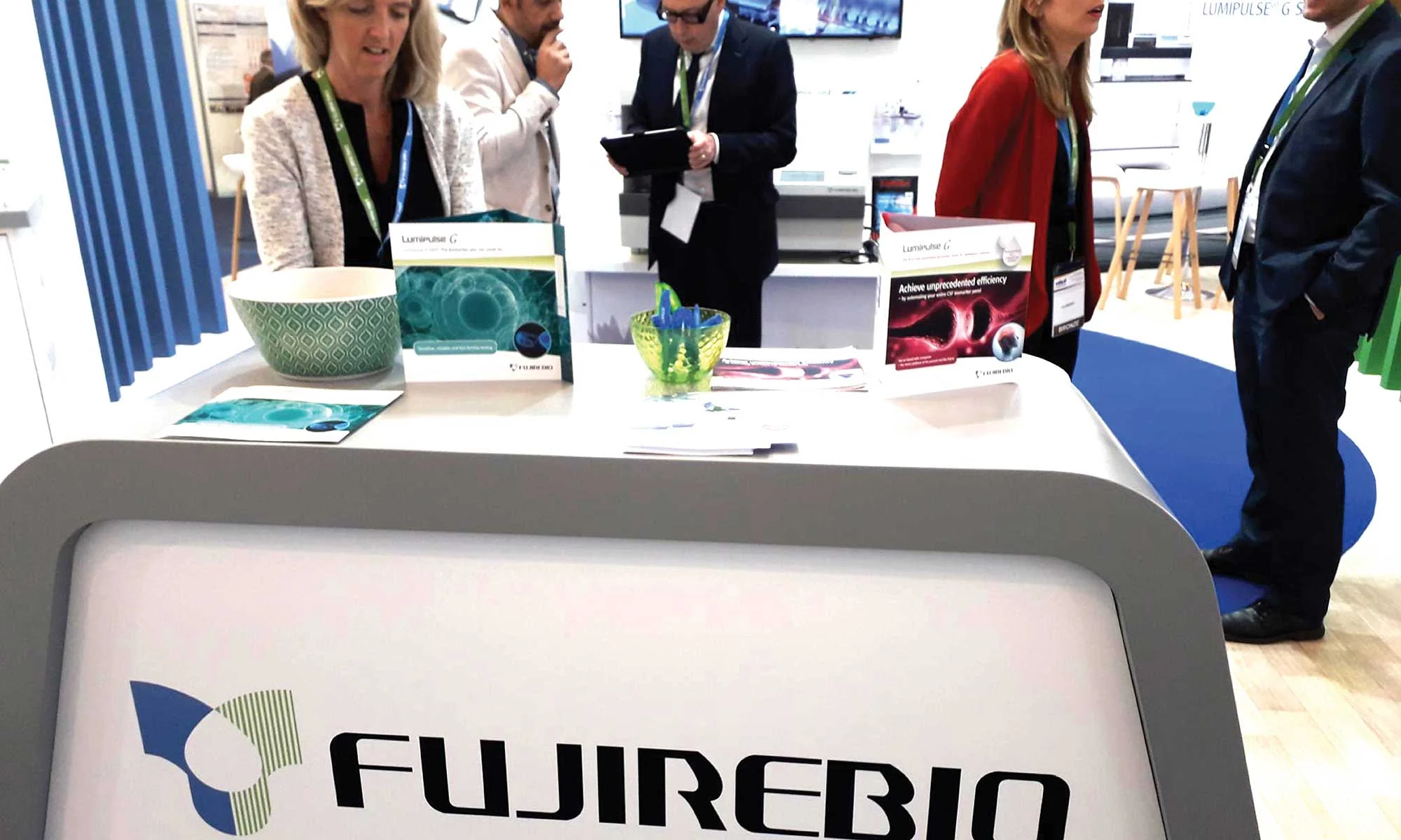 Dark Grey World - Fujirebio - Corporate Identity